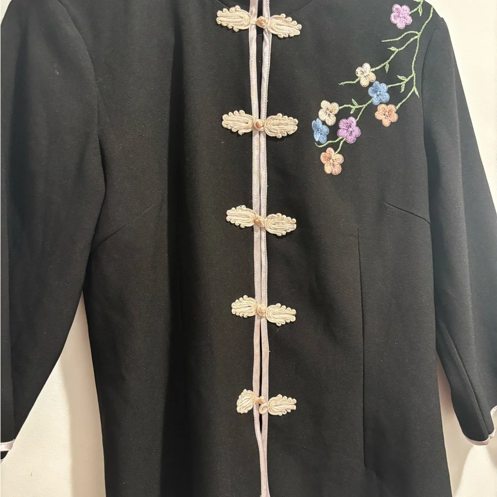 Black Floral Embroidered Jacket - Picture 4 of 4